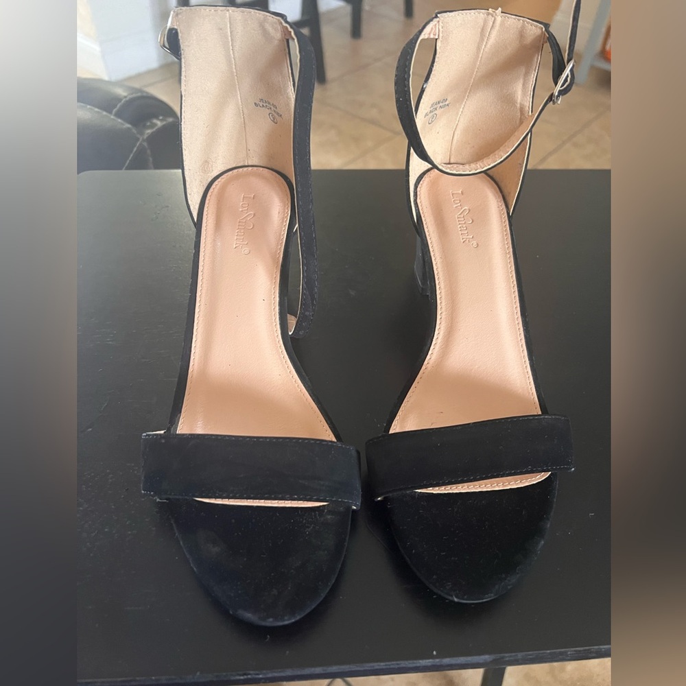 Lov mark dress sandals size 9